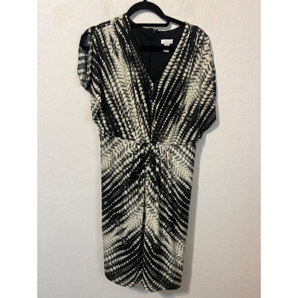 Chico's Sz 1 ( US M 8) Black White Printed Tie Dye Short Sleeve Knee Length Gath - Picture 1 of 7